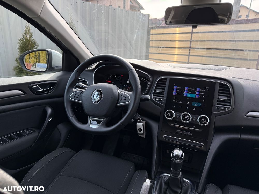 Renault Megane Blue dCi Zen - 17