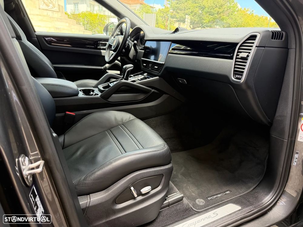 Porsche Cayenne Coupé S - 5