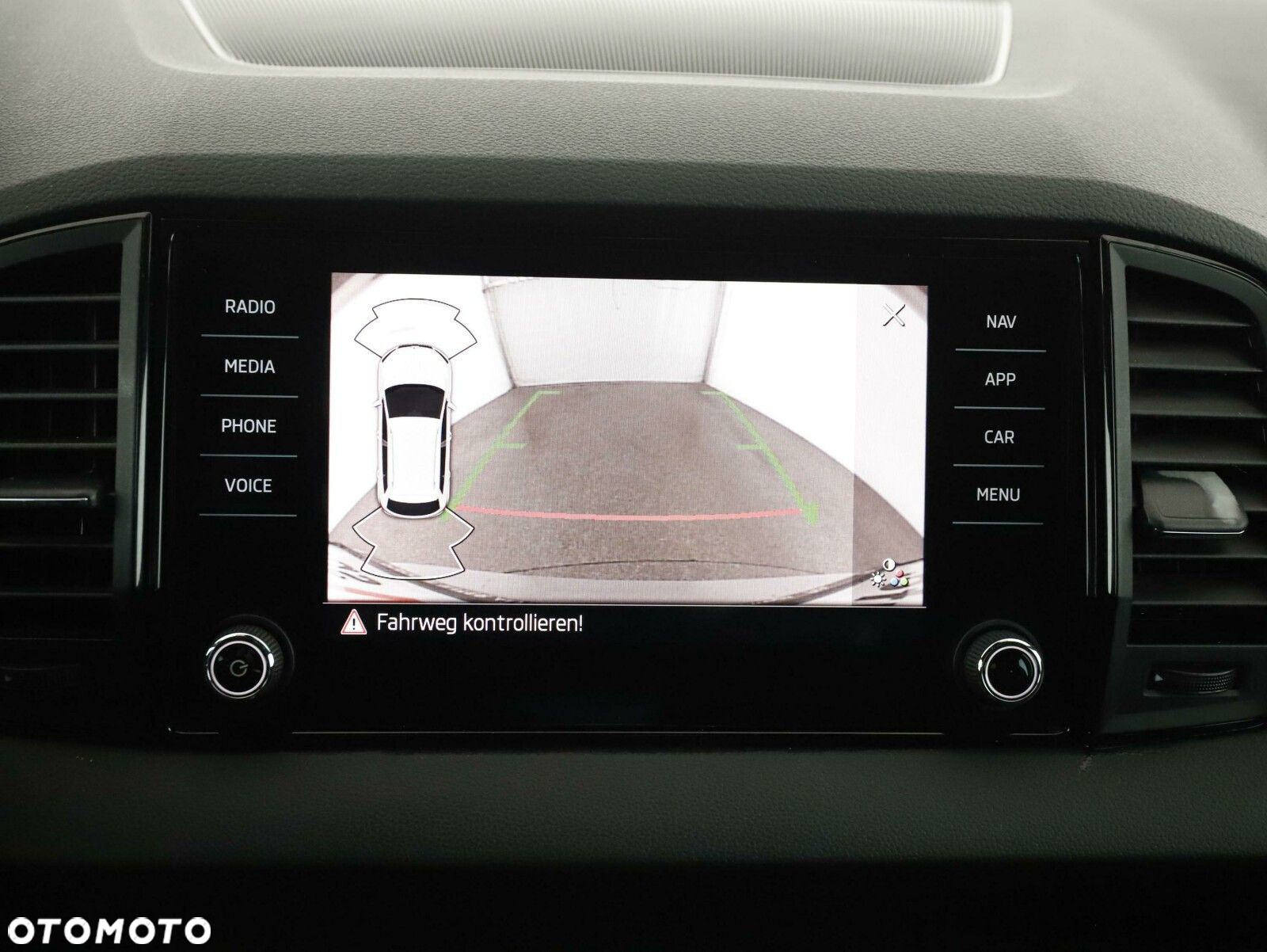 Skoda Karoq 2.0 TDI SCR 4x2 Sportline - 22