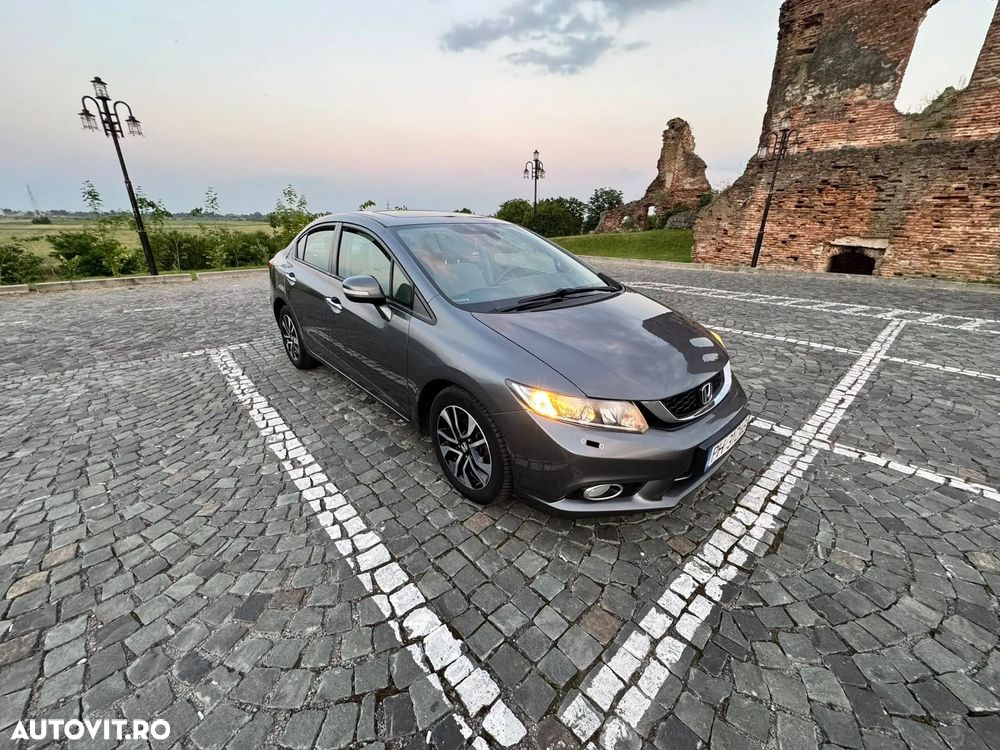 Honda Civic 1.8 MT ES - 2