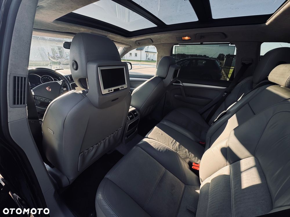 Porsche Cayenne Tiptronic S GTS - 10