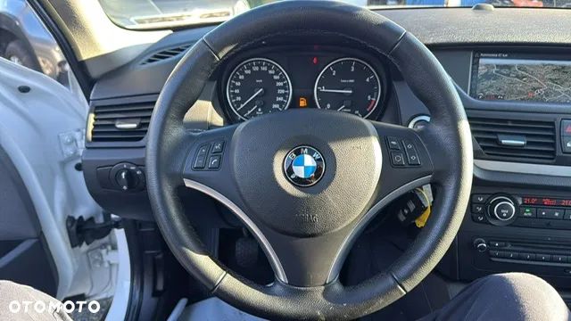 BMW X1 xDrive18d Sport Line - 33