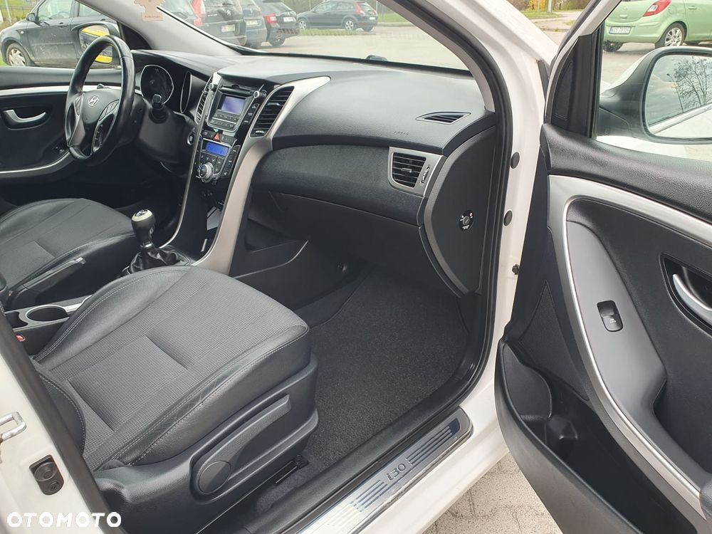 Hyundai i30 1.6 Style - 12