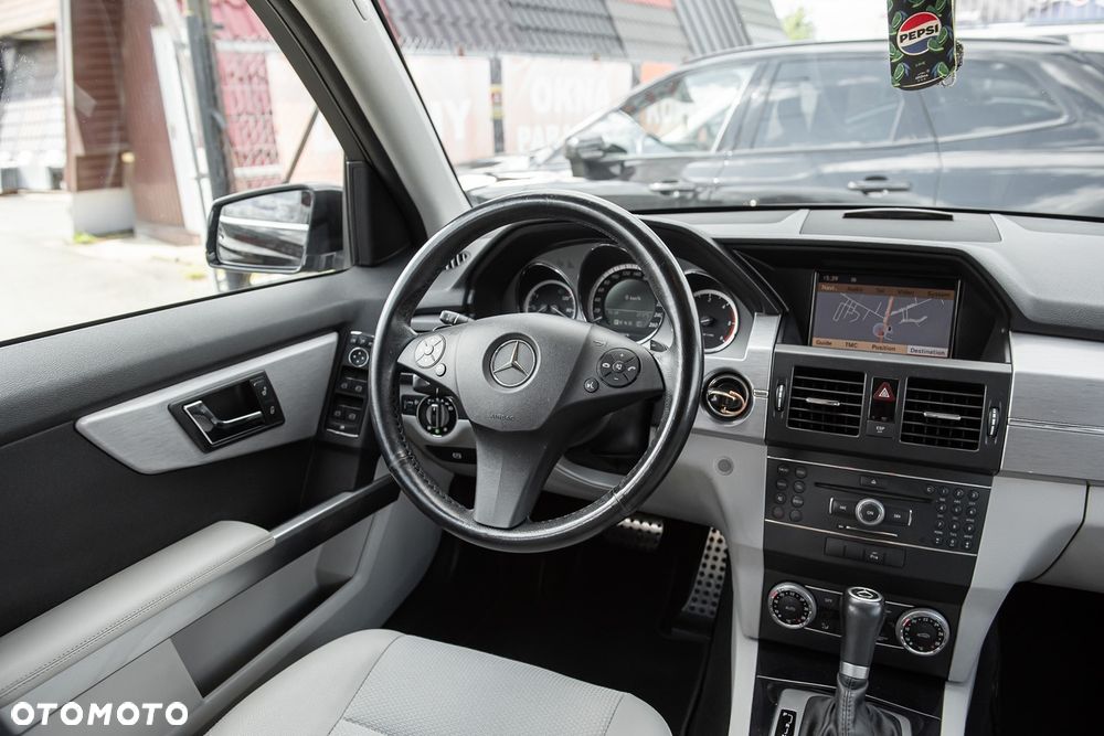 Mercedes-Benz GLK 320 CDI DPF 4Matic 7G-TRONIC - 27