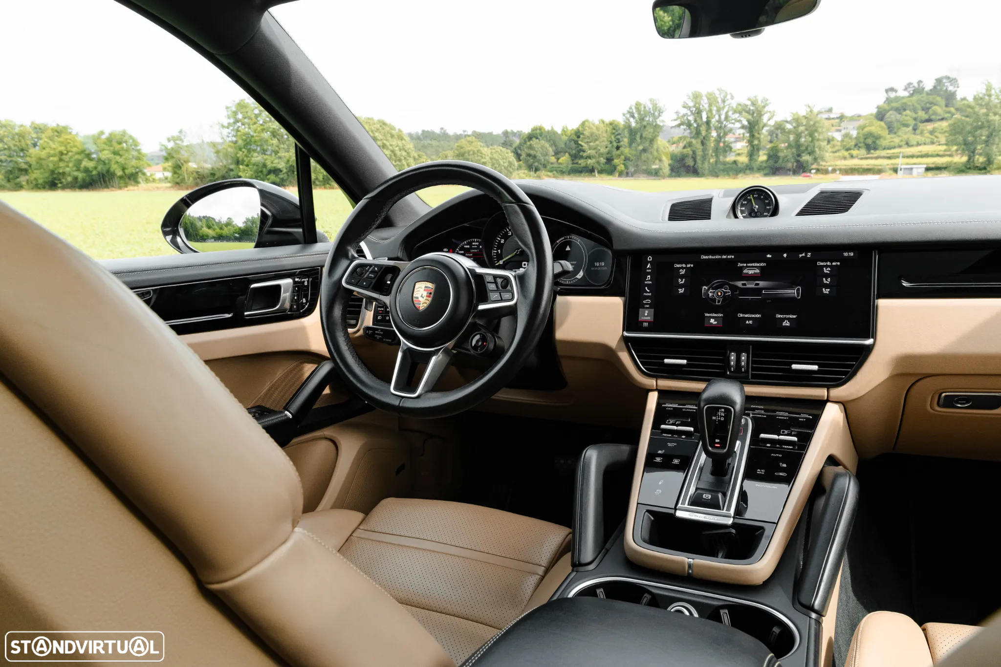 Porsche Cayenne Coupé E-Hybrid - 28
