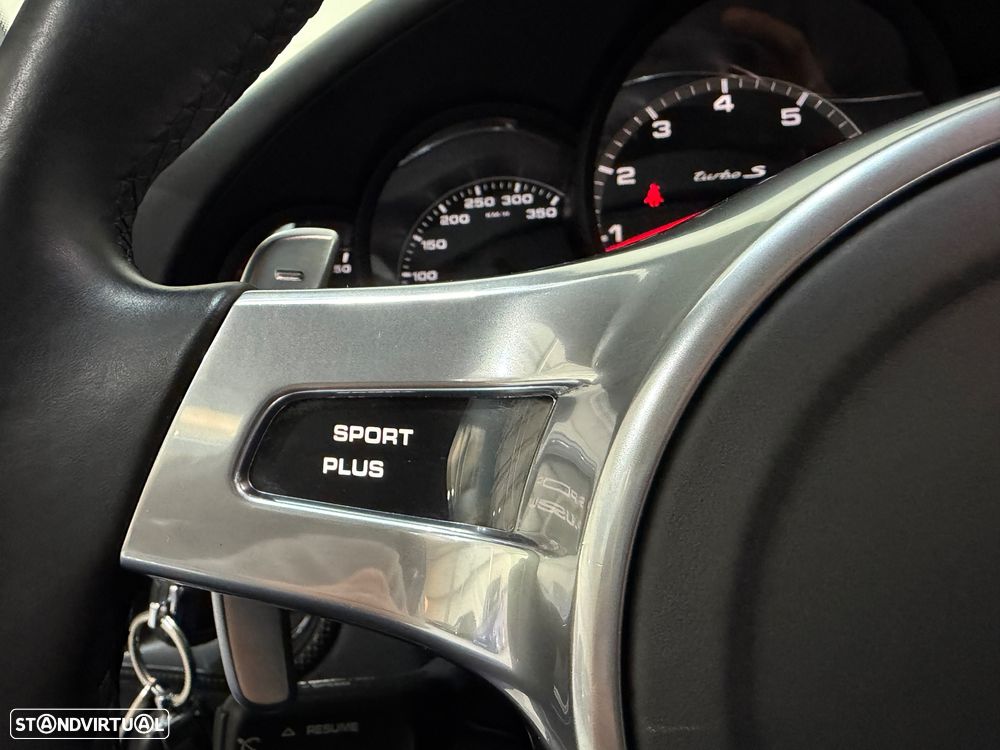 Porsche 911 (991) Turbo S - 29