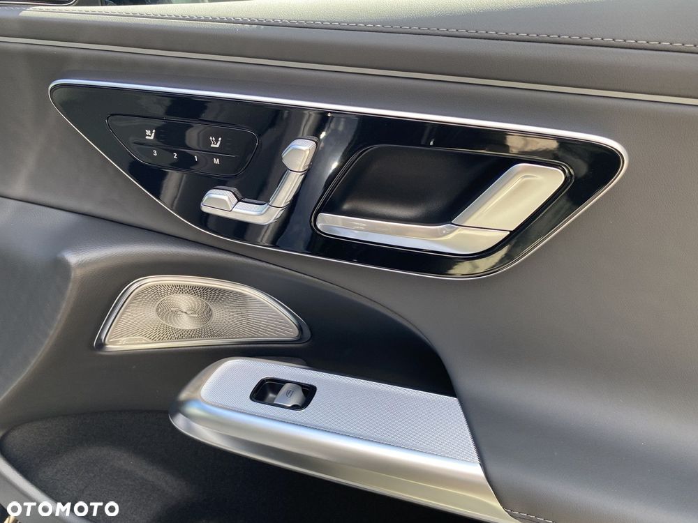 Mercedes-Benz Klasa E - 25