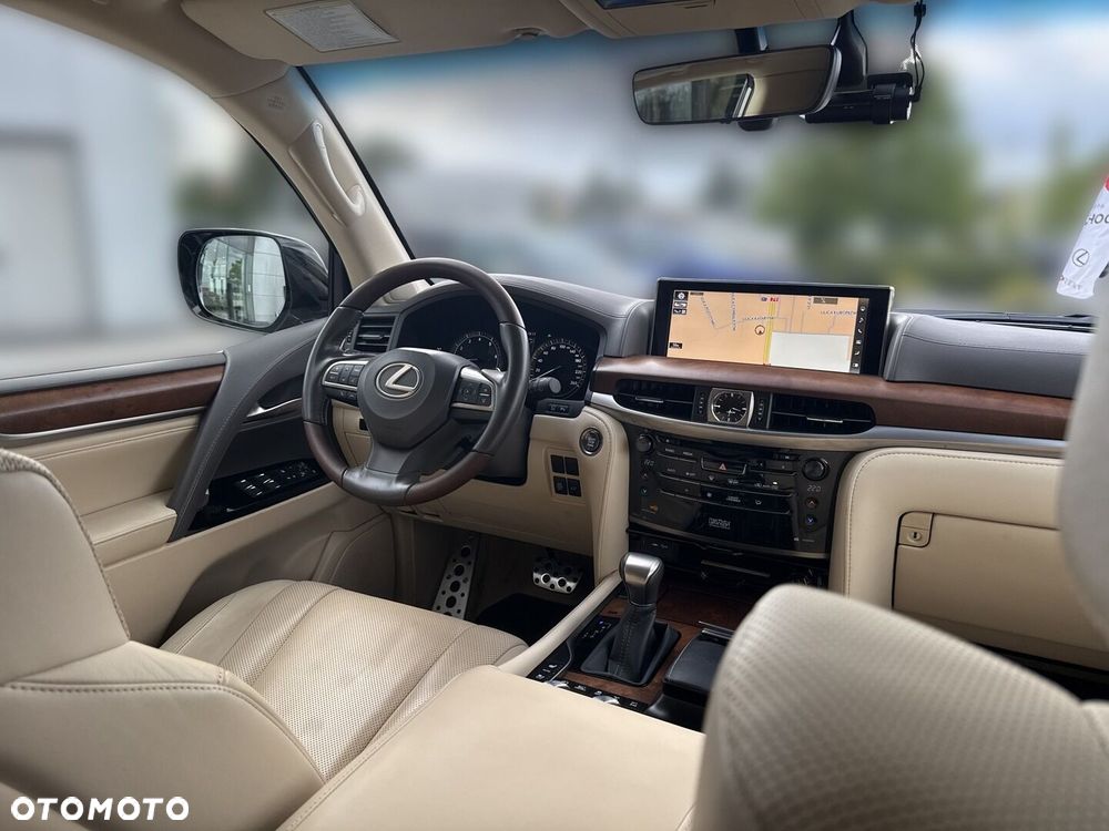 Lexus LX 570 Omotenashi - 26