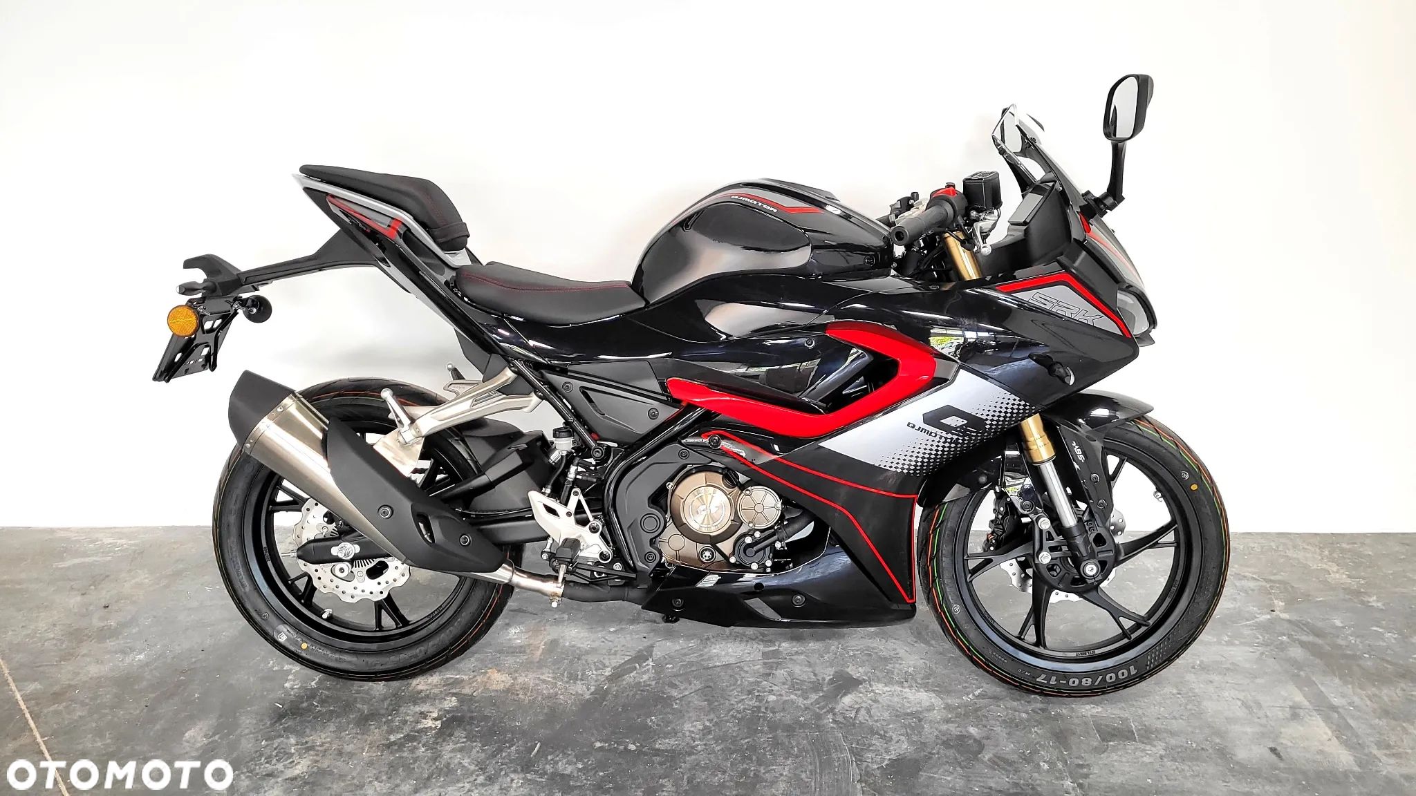 QJMOTOR SRK 125R - 1