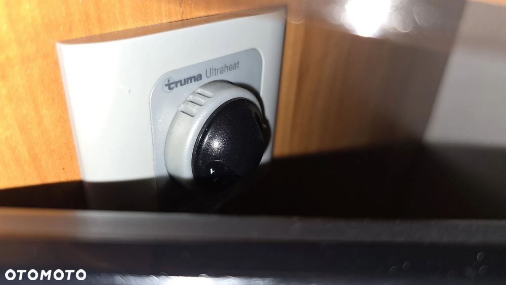 Hobby 560 Excelsior Mover Solar TV/DVD Radio Hi-Fi Isabella Łazienka / WC - 22