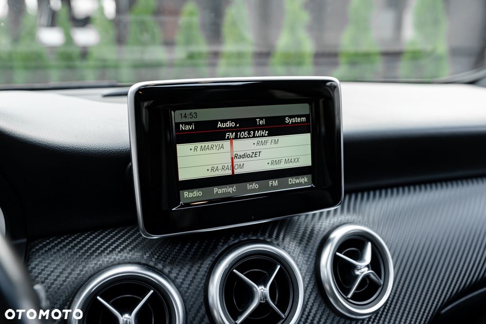 Mercedes-Benz Klasa A 250 4Matic 7G-DCT AMG Line - 32