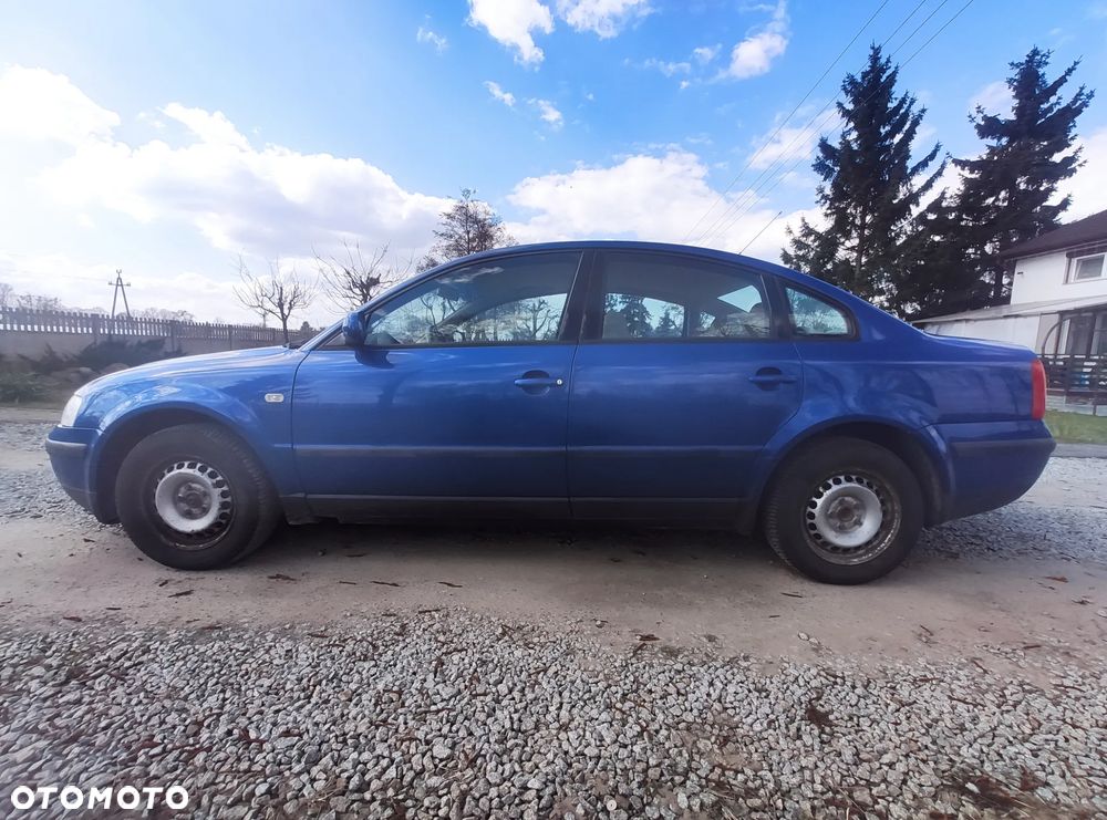 Volkswagen Passat 1.8T - 2