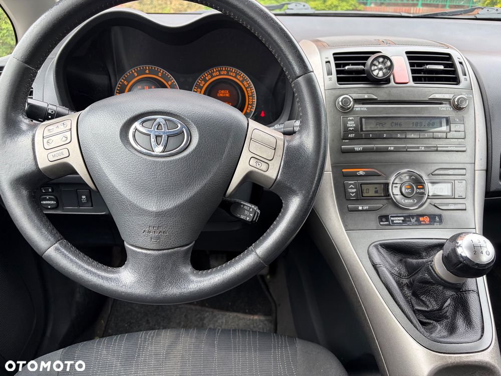 Toyota Auris 1.6 VVT-i Terra Start - 31