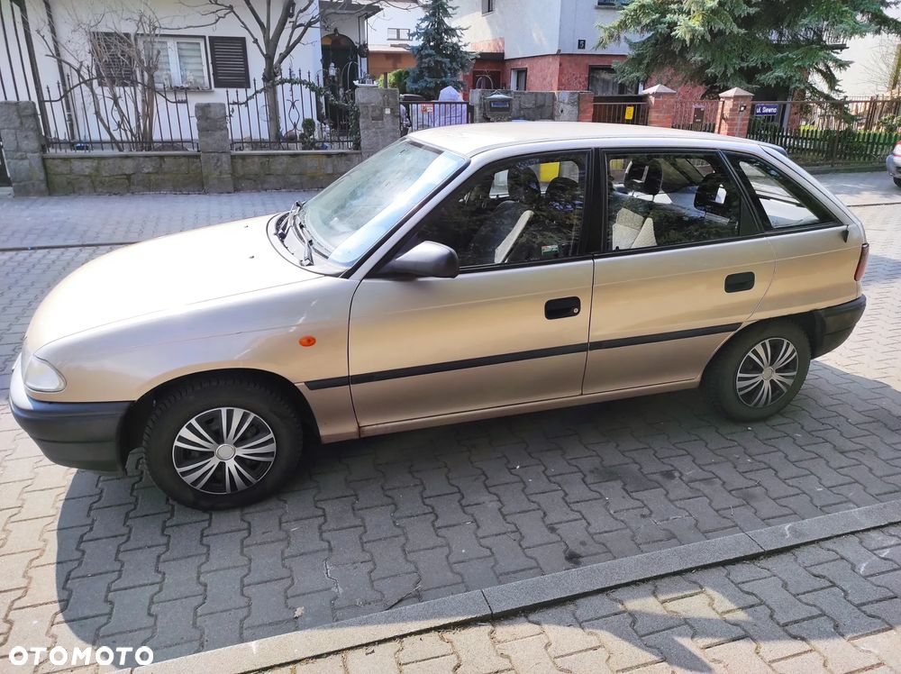 Opel Astra 1.4 Base - 6