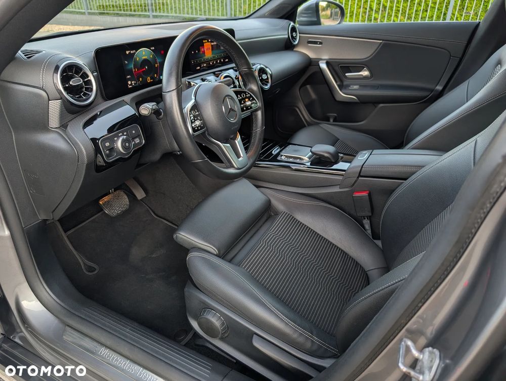 Mercedes-Benz CLA 200 d Progressive 8G-DCT - 5