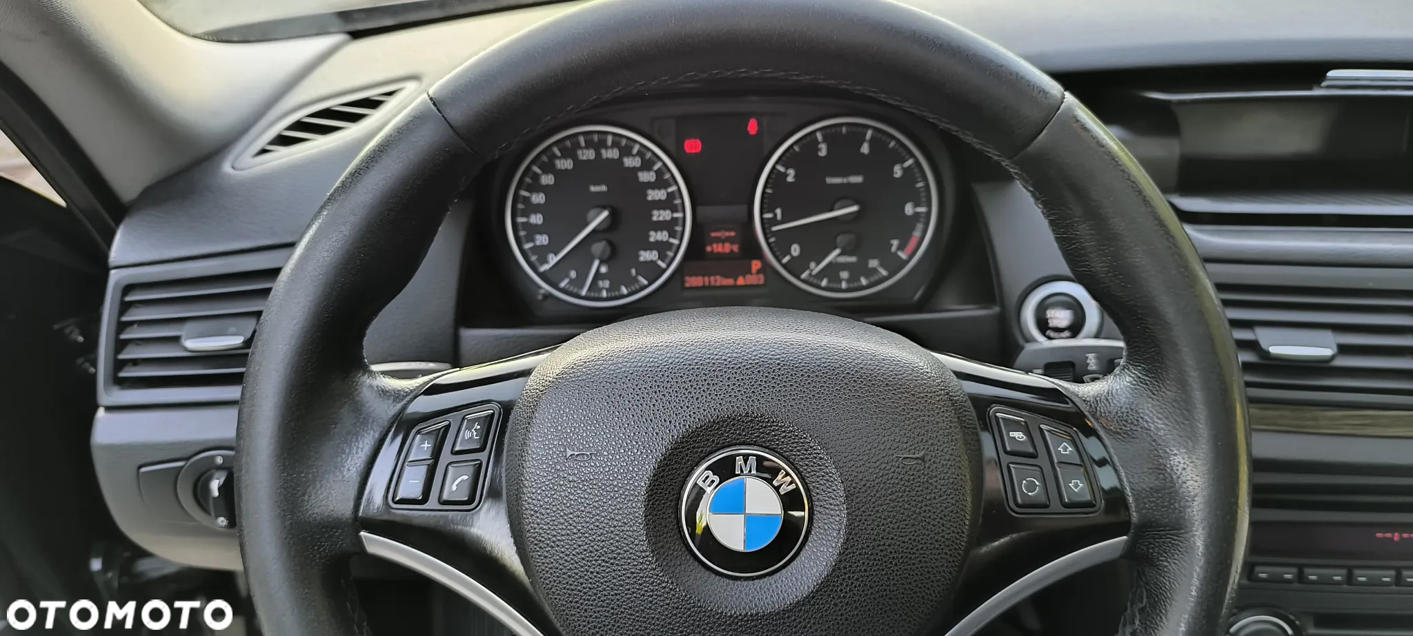 BMW X1 sDrive18i - 12