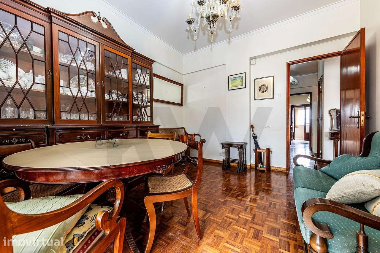 Apartamento T3 na Ajuda em bom estado de conservação - Grande imagem: 5/29