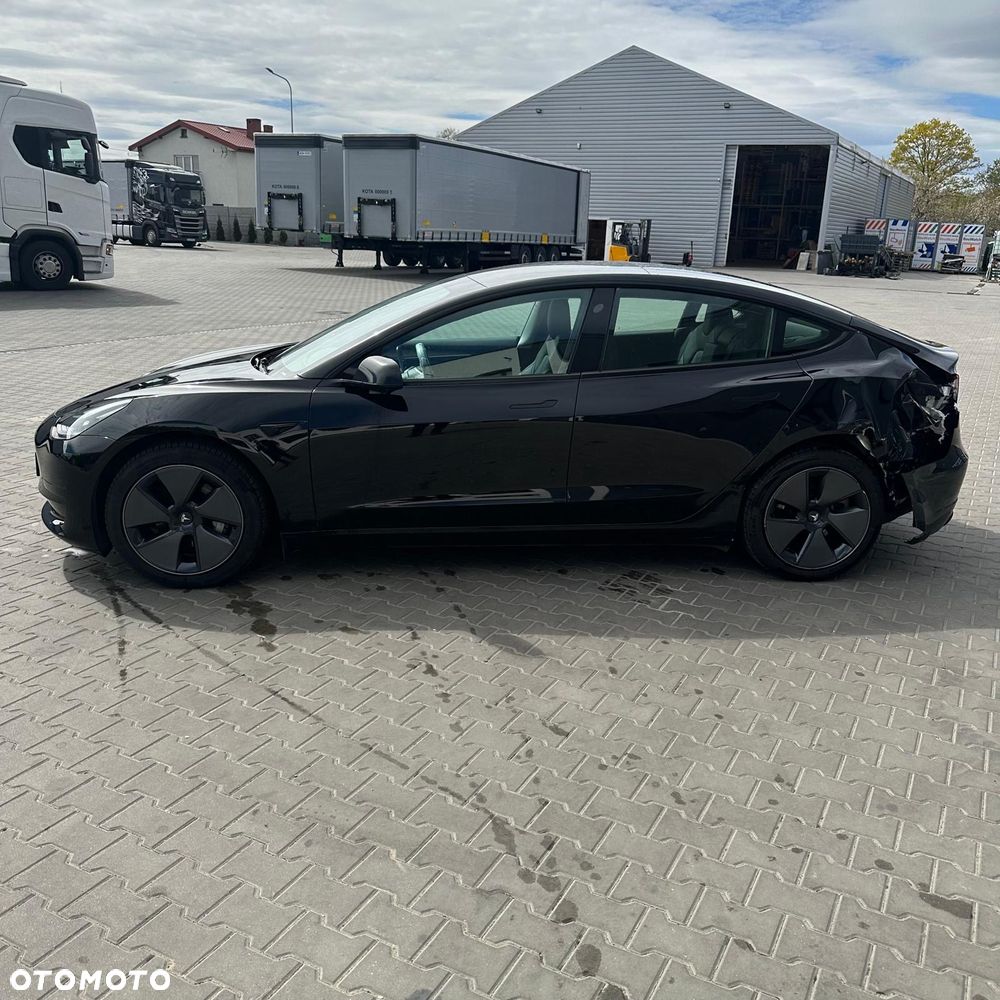 Tesla Model 3 Long Range RWD - 2