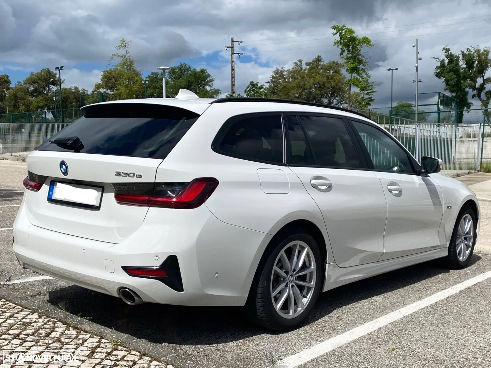 BMW 330 e Touring Auto - 14