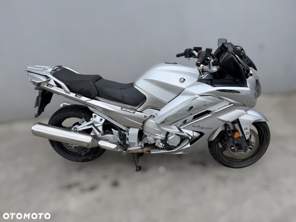Yamaha FJR - 2