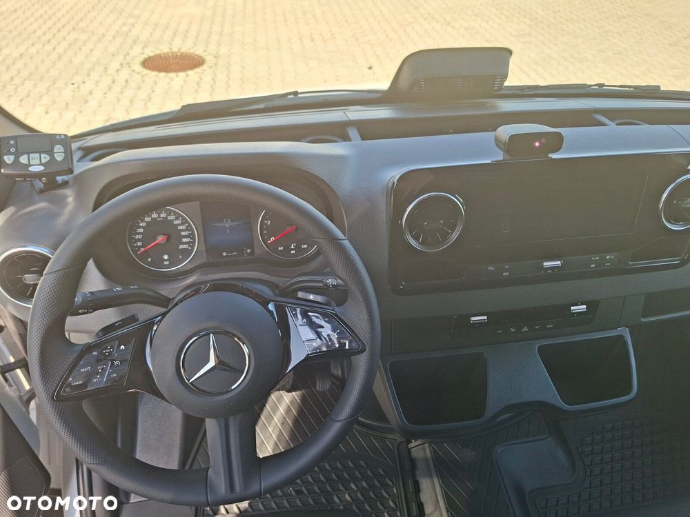 Mercedes-Benz Sprinter Sprinter - 4
