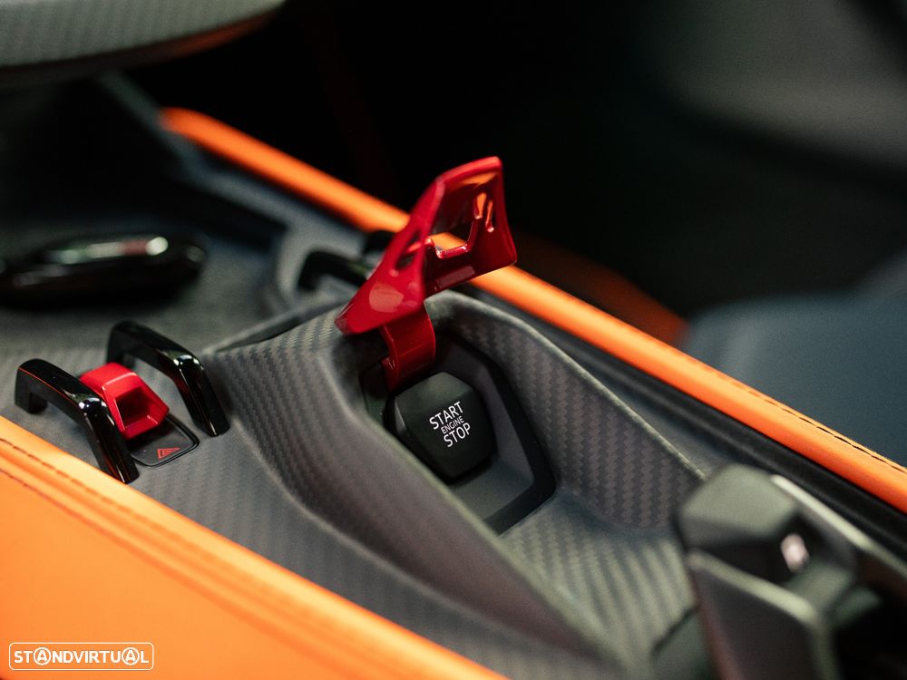 Lamborghini Revuelto Standard - 36