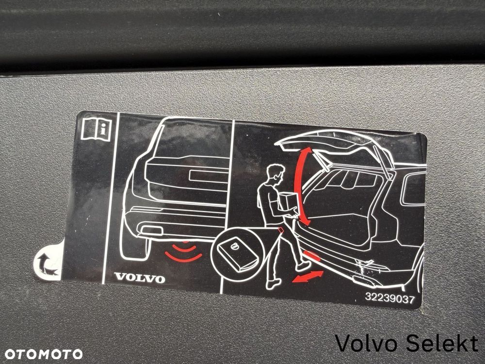 Volvo V90 Cross Country - 13