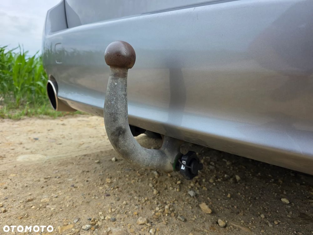 Subaru Legacy 2.5i GT - 34