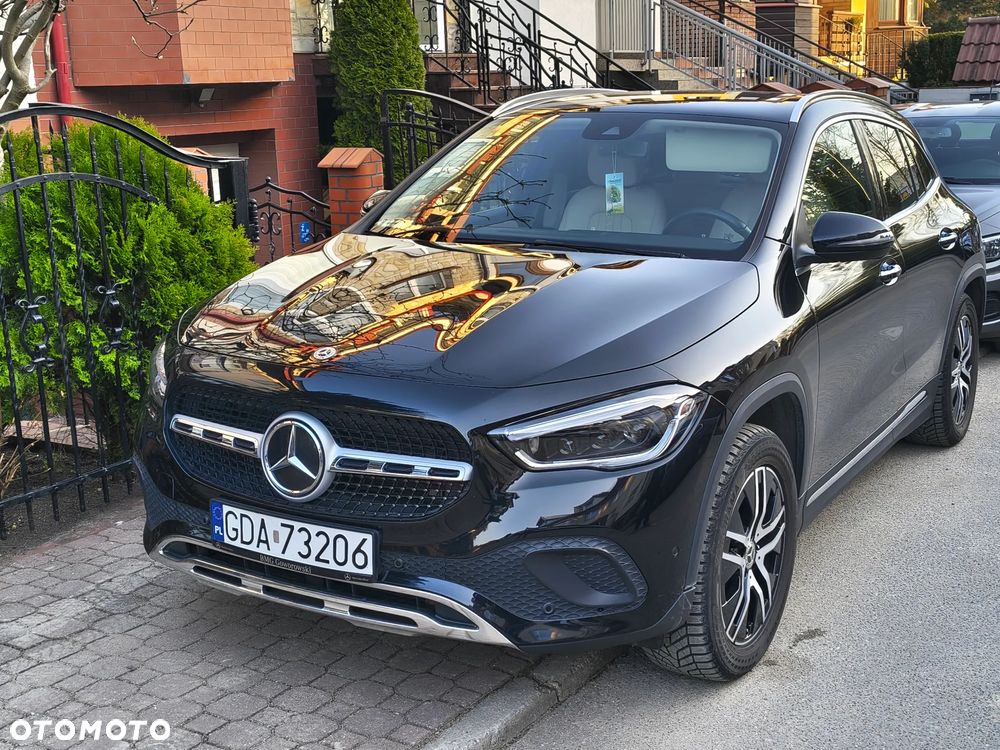 Mercedes-Benz GLA 200 4-Matic Progressive - 3