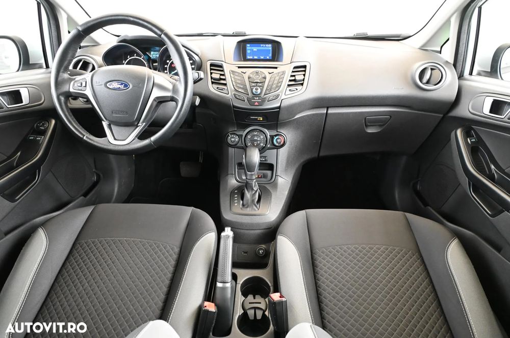 Ford Fiesta 1.0 EcoBoost Powershift Titanium - 11