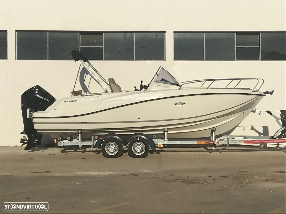 Quicksilver Activ 675 Sundeck - 4