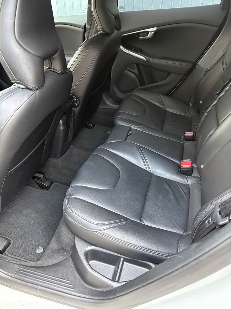 Volvo V40 D4 Drive-E Summum - 9