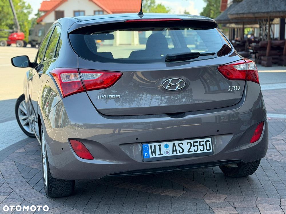 Hyundai i30 1.6 Automatik Trend - 17