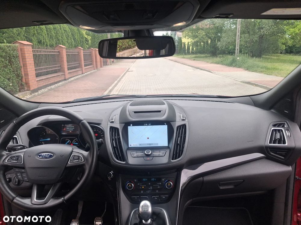 Ford Kuga 1.5 TDCi 2x4 ST-Line - 24