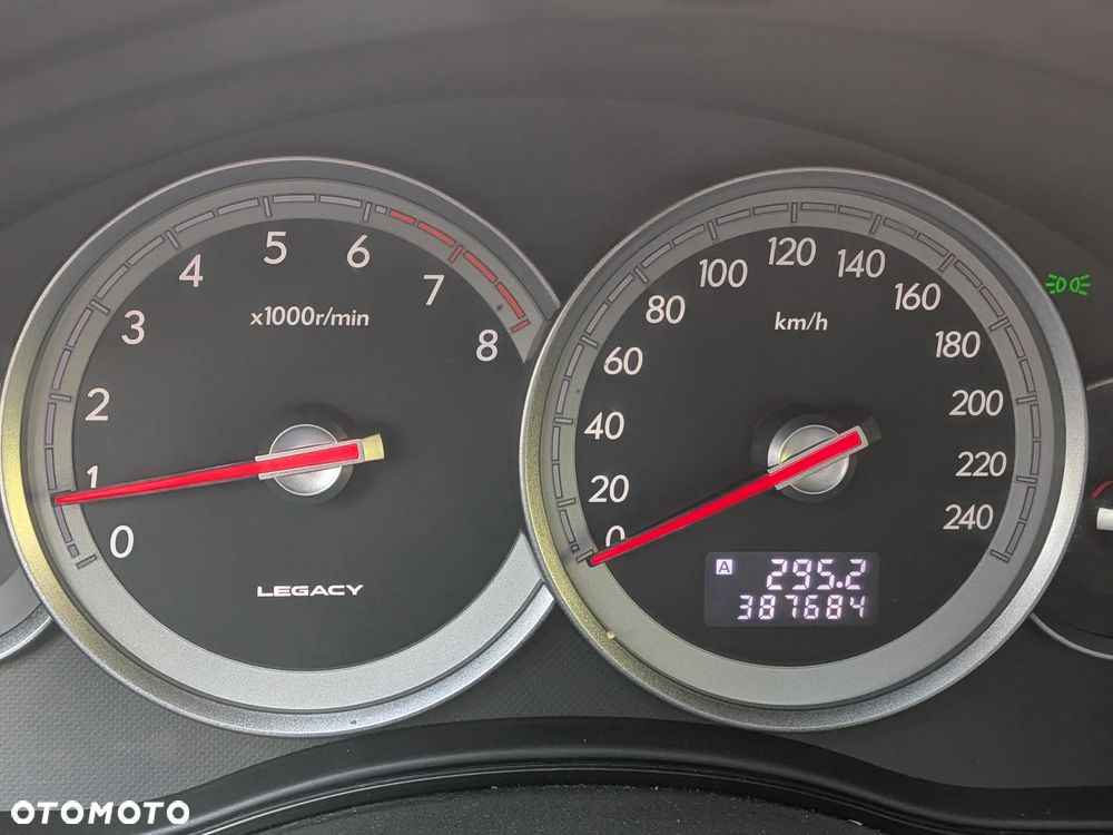 Subaru Legacy 2.0i MT - 9