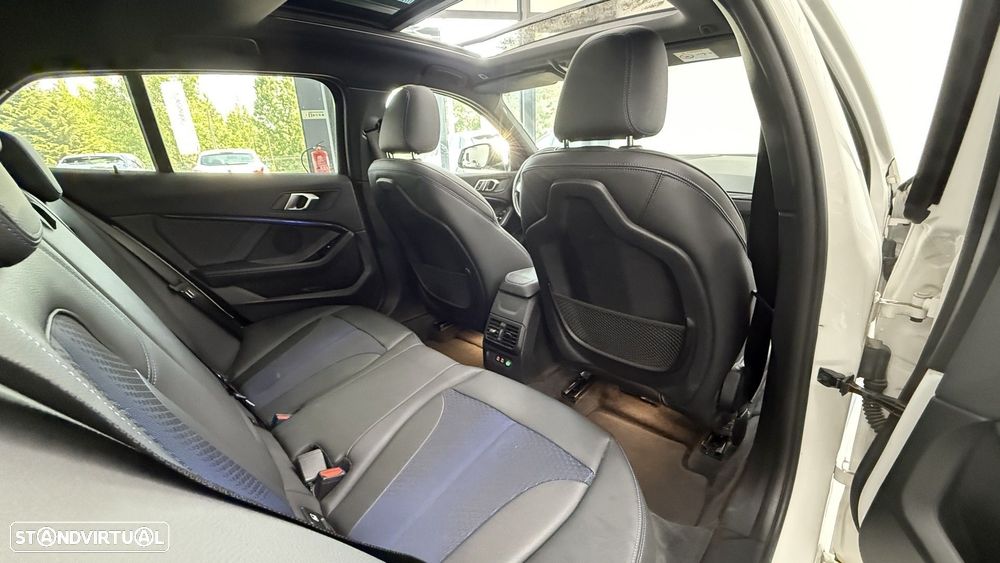BMW 118 d Pack M - 24
