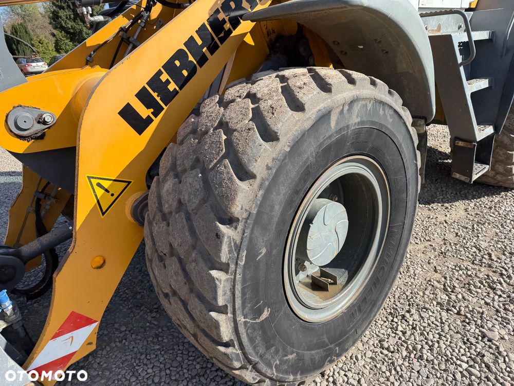 Liebherr L526 - 16