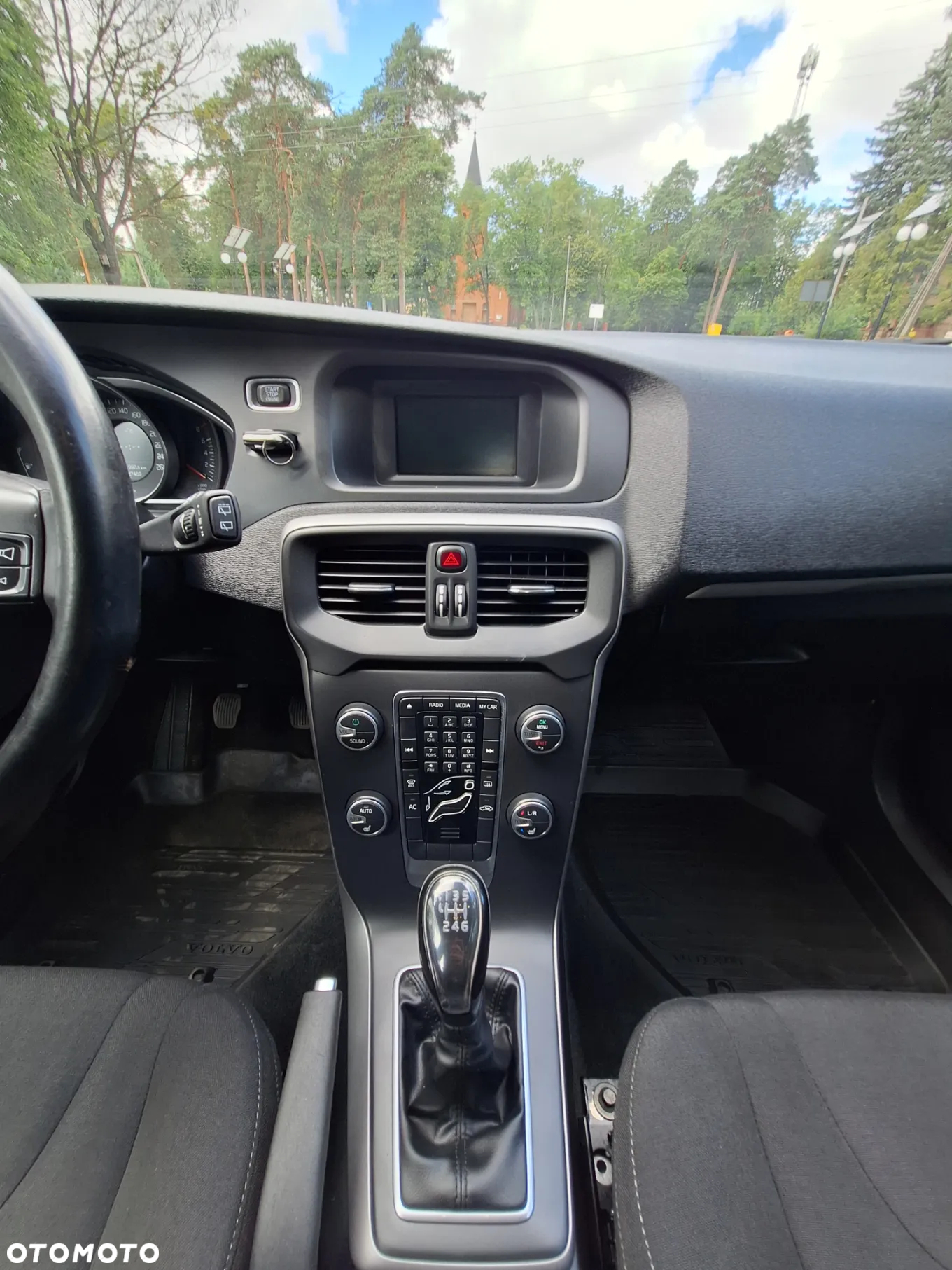 Volvo V40 T2 Momentum - 10