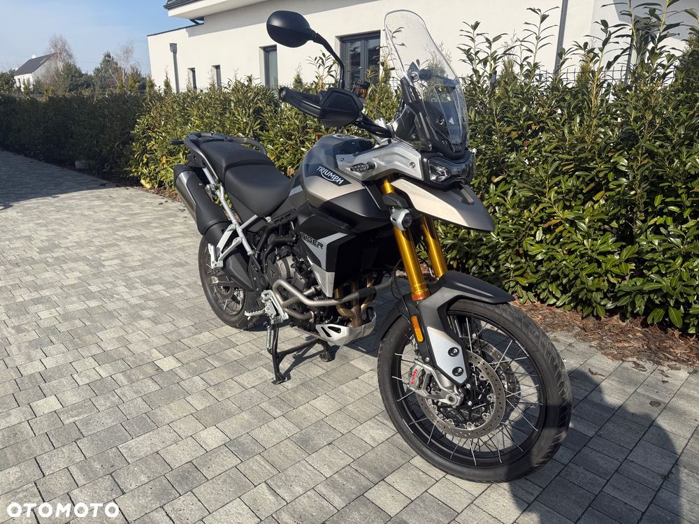Triumph Tiger - 1