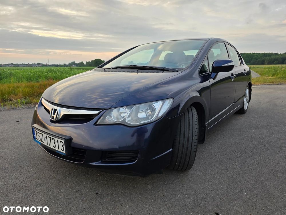 Honda Civic 1.8 Comfort - 3