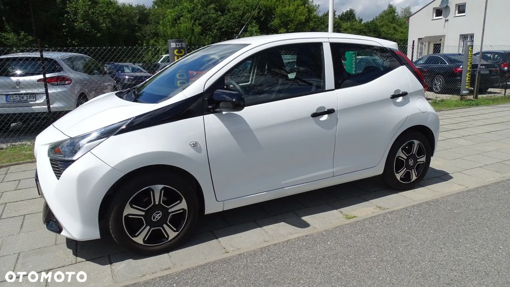 Toyota Aygo 1.0 VVT-i Black Edition - 1