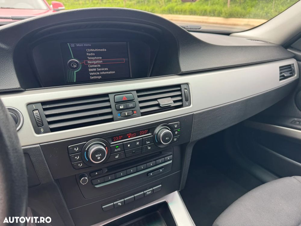 BMW Seria 3 320i - 22