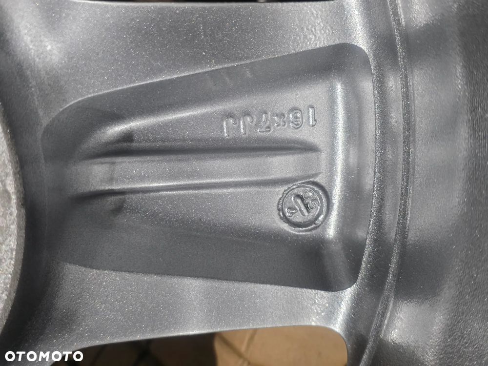 FELGI ALUMINIOWE 7,0-16 5x114,3x70 ET-35 TOYOTA RAV 4 A040 - 6
