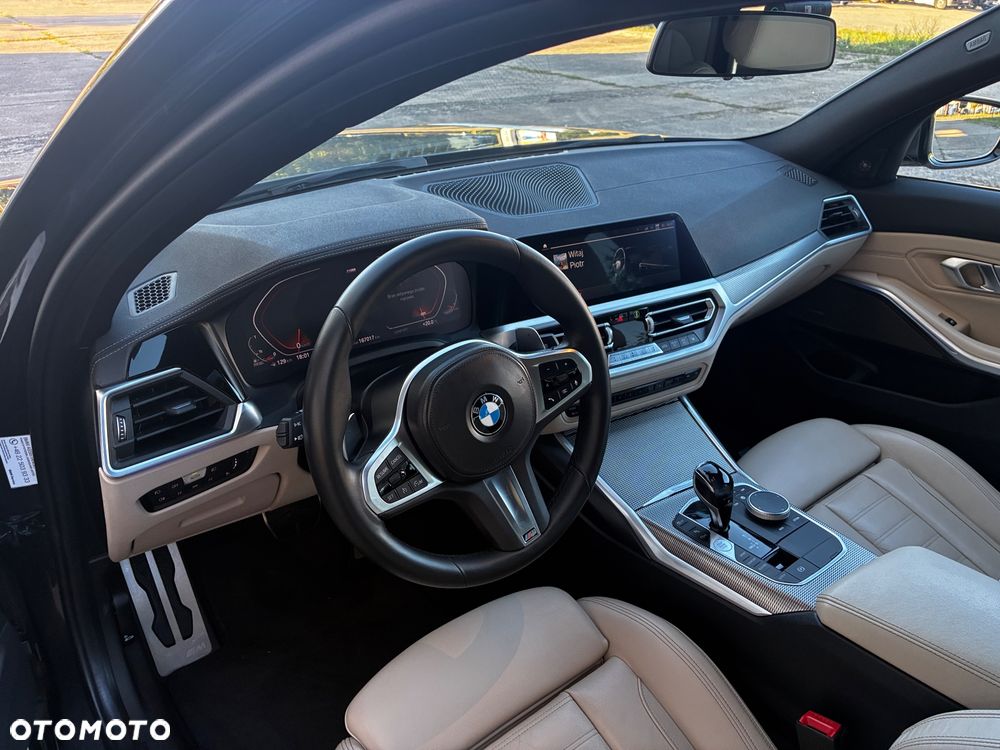 BMW Seria 3 320d xDrive M Sport Shadow sport - 9
