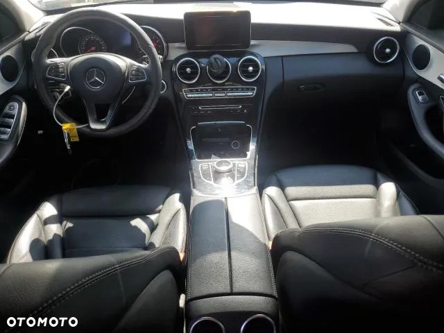 Mercedes-Benz Klasa C 300 9G-TRONIC - 8
