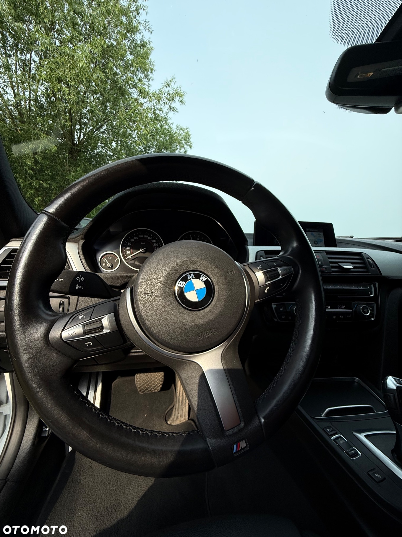 BMW Seria 3 330i xDrive - 16