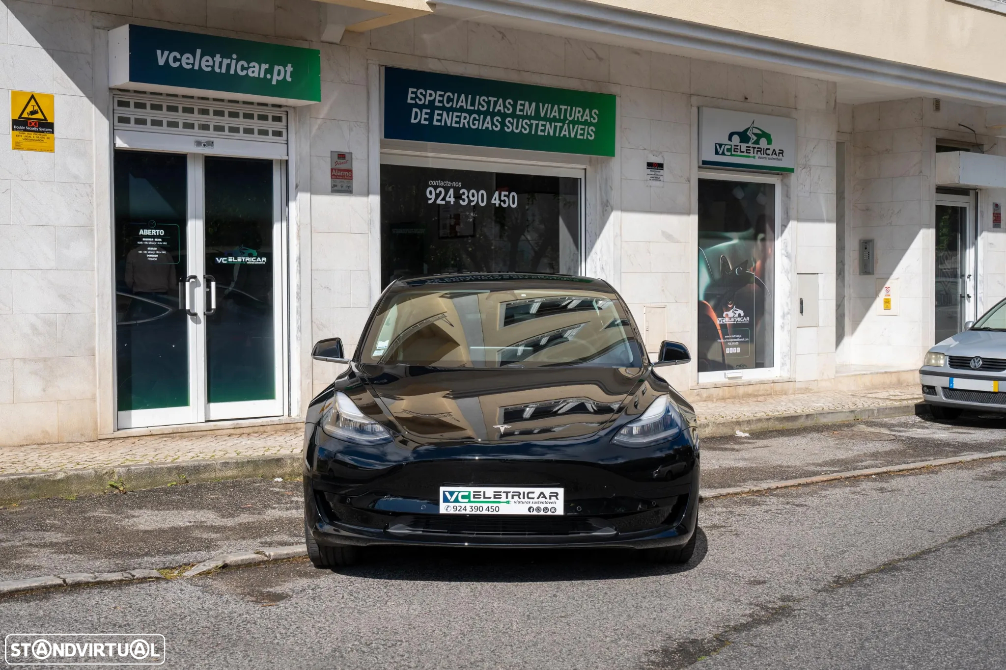 Tesla Model 3 Standard Range Plus RWD - 2