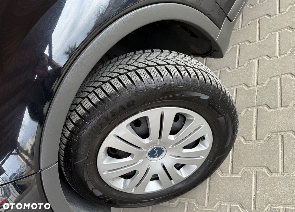 Ford Kuga 2.0 TDCi 2x4 Trend - 26