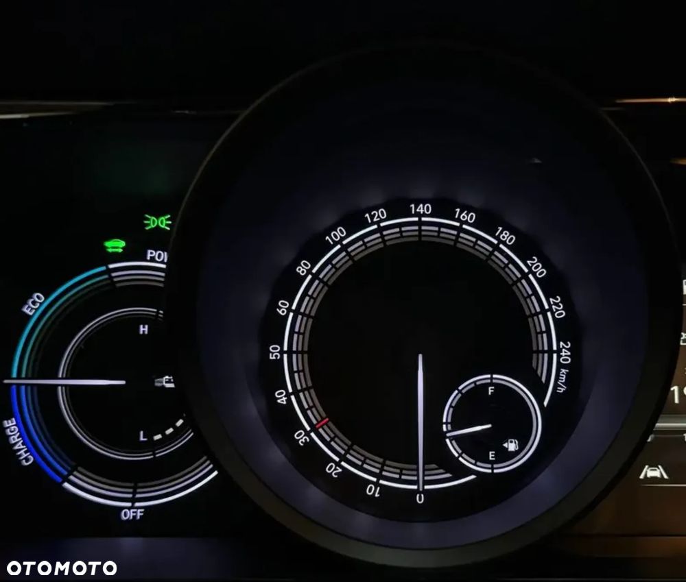 Hyundai Avante - 13