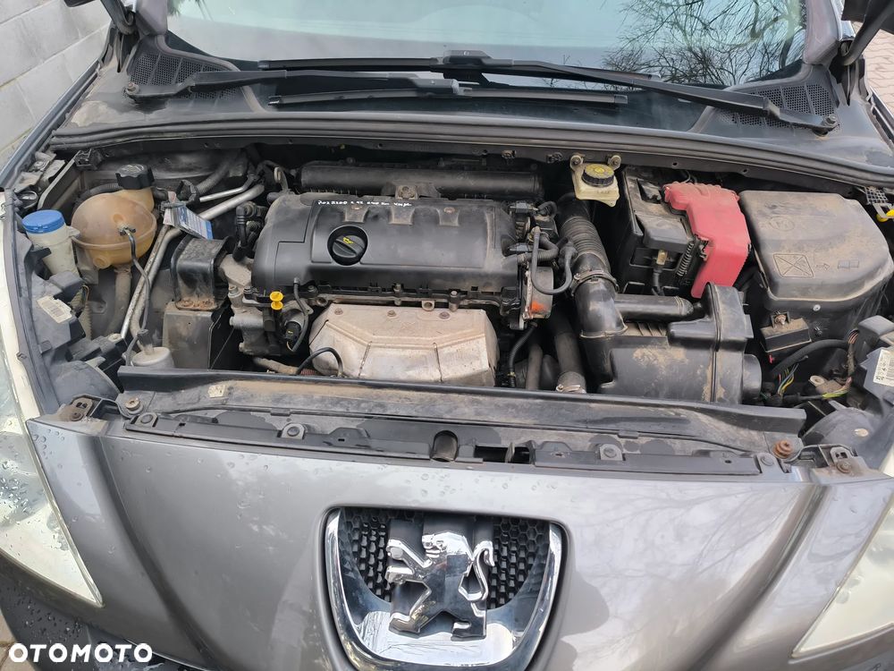 Peugeot 308 1.6 Premium - 11